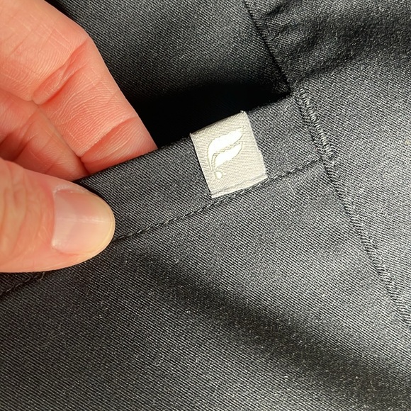 Fabletics high waisted jogger scrub bottoms - Picture 2 of 8